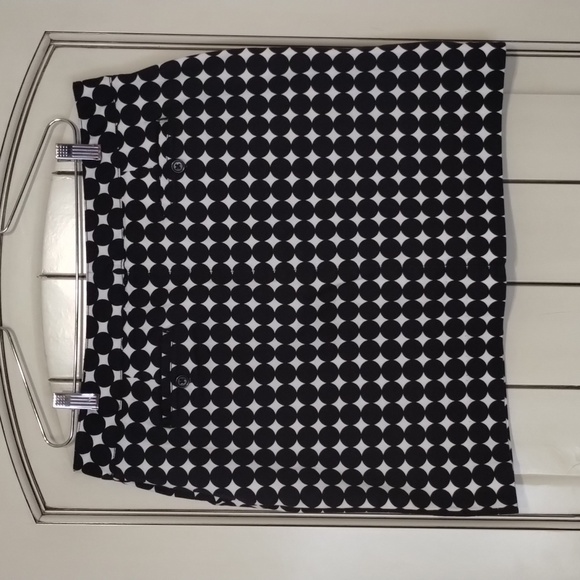 Larry Levine Sport Stretch Dark Navy Dot Mini Skirt Size 12 - Picture 3 of 9
